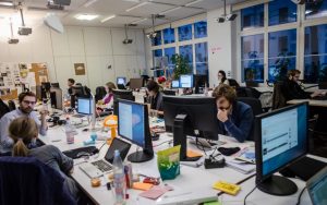 Transición en Marcha: Acompañantes Previstos para Kast o Jara en su Reunión con Boric