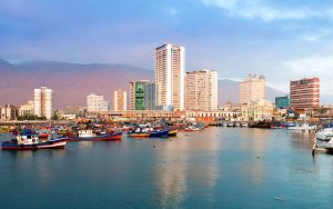 Espectacular despliegue de drones y pirotecnia ilumina la bienvenida del 2026 en Chile